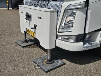 Volvo FH 500 8x4 / FASSI F2150 / WINCH / WORK BASKET
